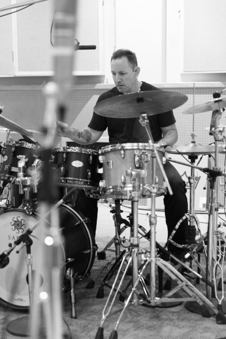 Jimmy Chamberlin opens up – Elmore Magazine